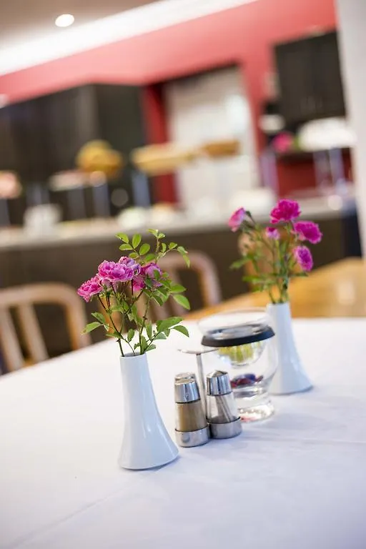 Bildungshaus Mariatrost Guest House Graz